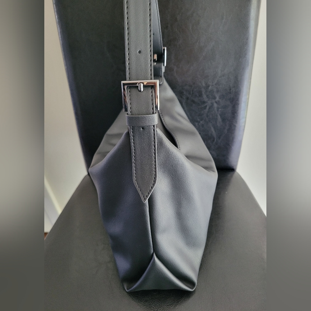 Simply Vera Vera Wang Laci Buckle Shoulder Bag - Picture 4 of 5